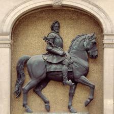  Henri Lemaire (1798-1880)."Henri IV (dans la cour Henri IV du musée Carnavalet)" . Bronze. Paris, musée Carnavalet. © Musée Carnavalet / Roger-Viollet 